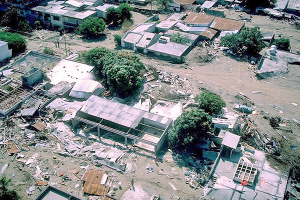 La cabecera municipal de Armero Tolima quedó completamente devastada por la avalancha ocasionada por el Nevado del Ruiz. Foto tomada de la página de la Universidad Nacional publicada el 9 de noviembre de 2015