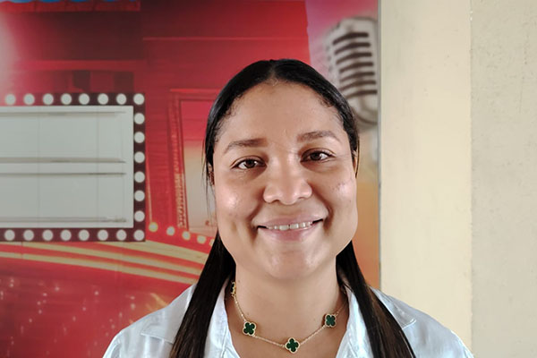Giselle Campo, relata que en Navidad la preparación de los alimentos está a cargo de ella y su pareja. Foto Derechos Reservados EL  INFORMADOR