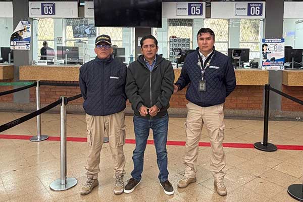 El procedimiento en contra de Miguel Eduardo Morocho Rodríguez, se realizó garantizando el respeto por los derechos humanos. EFE/ Migración Colombia