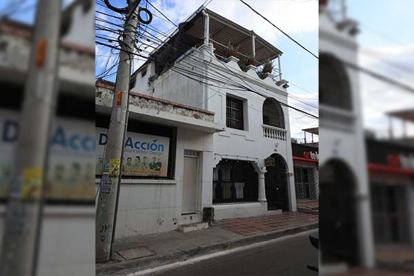 Joya’ arquitectónica No. 37 – Ubicada en la calle Cangrejal (calle 12) entre la avenida del Fundador (carrera primera) y la carrera segunda. Foto derechos reservados EL INFORMADOR Joya’ arquitectónica No. 37 – Ubicada en la calle Cangrejal (calle 12) entre la avenida del Fundador (carrera primera) y la carrera segunda. Foto derechos reservados EL INFORMADOR