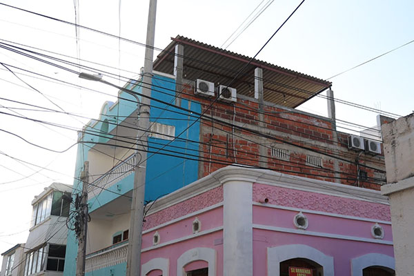 Joya’ arquitectónica No. 38 – Esta estructura está ubicada en la calle Cangrejalito (calle 11) entre la avenida del Fundador (carrera primera) y la carrera segunda. Foto derechos reservados EL INFORMADOR Joya’ arquitectónica No. 38 – Esta estructura está ubicada en la calle Cangrejalito (calle 11) entre la avenida del Fundador (carrera primera) y la carrera segunda. Foto derechos reservados EL INFORMADOR