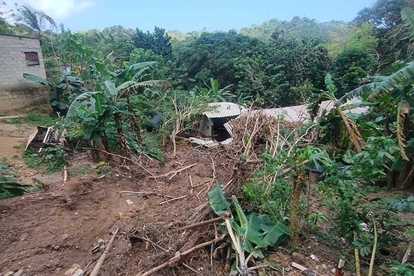 Viviendas en el suelo y algunas sacadas de sus cimientos. Foto derechos reservados EL INFORMADOR