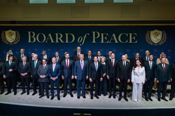 El presidente de los Estados Unidos, Donald Trump, junto con los presidentes participantes de la Junta de Paz. Foto X White House.