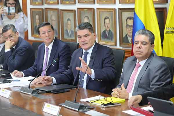 El registrador nacional Hernán Penagos, el procurador general Gregorio Eljach y el contralor general Carlos Hernán Rodríguez. Foto Procuraduría.