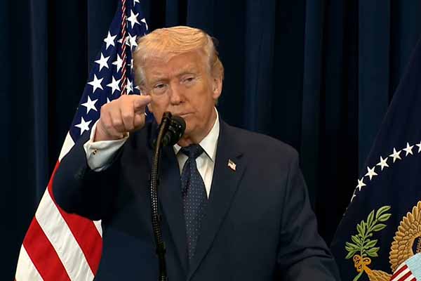 Captura de video de una transmisión de La Casa Blanca del presidente de Estados Unidos, Donald Trump, durante una rueda de prensa en Miami. Archivo EFE/ La Casa Blanca