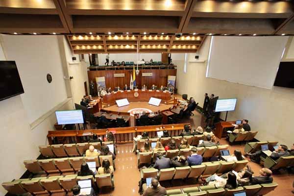 Sala plena de la Corte Constitucional de Colombia durante una de sus sesiones. Foto red social X de la Corte Constitucional