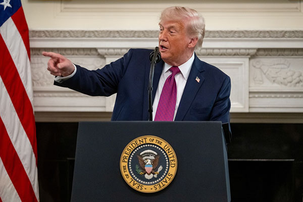 El presidente de Estados Unidos, Donald Trump, pronuncia un discurso en el Comedor de Estado de la Casa Blanca en Washington. EFE/EPA/Daniel Heuer / Pool