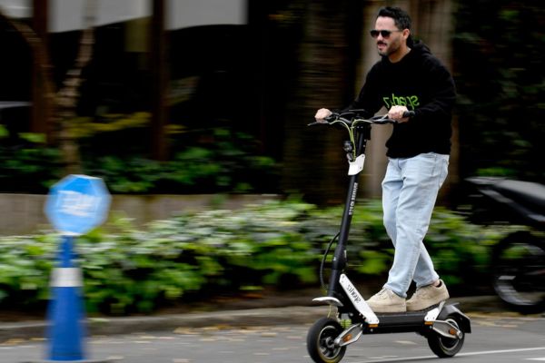 La mayoría de los patinetes ofrecen una autonomía de entre 25 y 50 km con una sola carga. Foto Sparkz Mobility