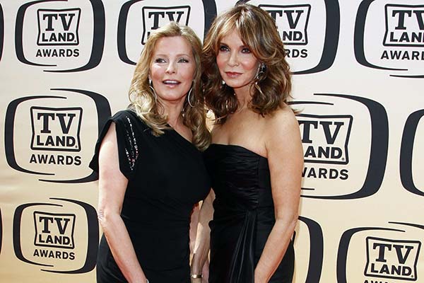 Las actrices estadounidenses Cheryl Ladd, izquierda y Jaclyn Smith dos de los “ángeles” en una imagen de archivo.  (Foto EFE/Nina Prommer)