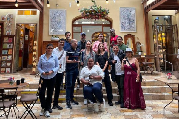 Las jornadas incluyeron recorridos técnicos, talleres y encuentros con líderes de la industria turística internacional, donde los participantes intercambiaron experiencias Foto:ProColombia.