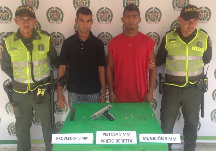  Capturados Guillermo José Hinojosa Peña, alias “El Soldado” y   Jasleider Alfonso Garcés Correa  alias “El Loco”, presuntamente por el delito de tráfico, fabricación o porte de arma de fuego y municiones.