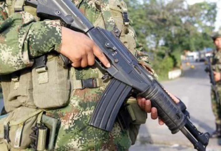Los dos militares muertos elevan el número de integrantes de las fuerzas militares fallecidos en las últimas 48 horas.