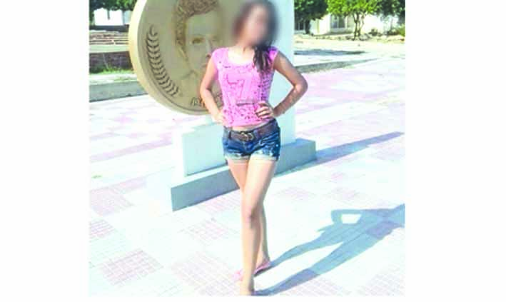 Una de las fotos que circuló ayer en redes sociales de la presunta víctima de violación.