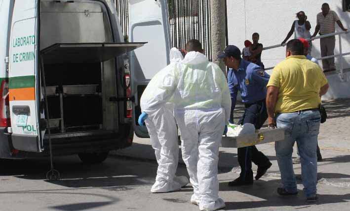Roberto Pérez Peñaloza, murió  debido a los golpes sufridos en un accidente de tránsito. La inspección al cadáver fue realizada por los integrantes del Laboratorio Móvil de la Policía de Tránsito y Transporte.