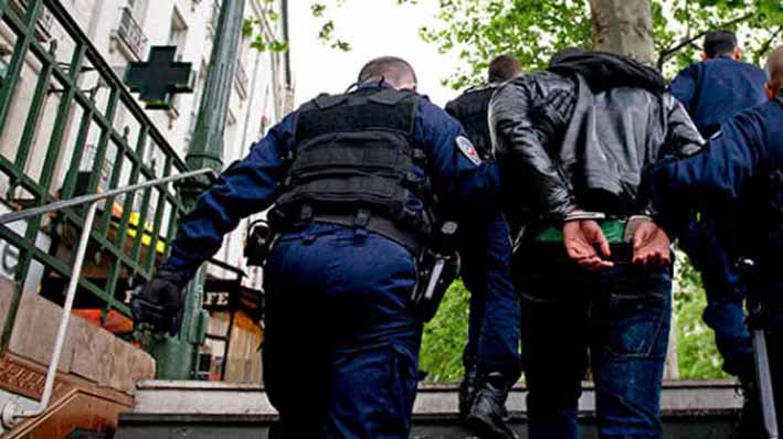 Los detenidos son dos hombres de nacionalidad española de 53 y 36 años y dos mujeres colombianas de 56 y 43 años.