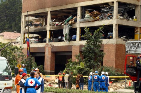 El atentado al club El Nogal ocurrió el 7 febrero de 2003, cuando las Farc explotaron un carro bomba en el estacionamiento del lugar.