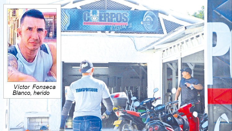 Víctor Fonseca Blanco salía del gimnasio de que es copropietario cuando fue atacado a tiros por dos motorizados quienes huyeron con rumbo desconocido.