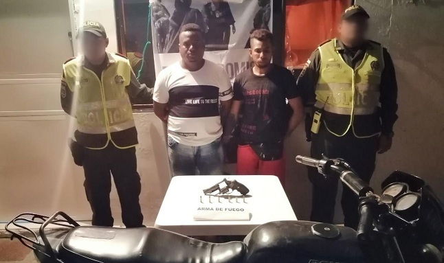 Romario Javier Payares Valdéz y José Manuel Moya Cabarcas, capturados por porte ilegal de armas de fuego en Aracataca.