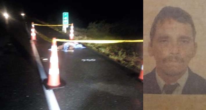 El cuerpo sin vida del hombre quedó a un lado de la carretera Troncal del Caribe, tras ser arrollado por un vehículo. / Miguel Antonio Pérez, muerto
