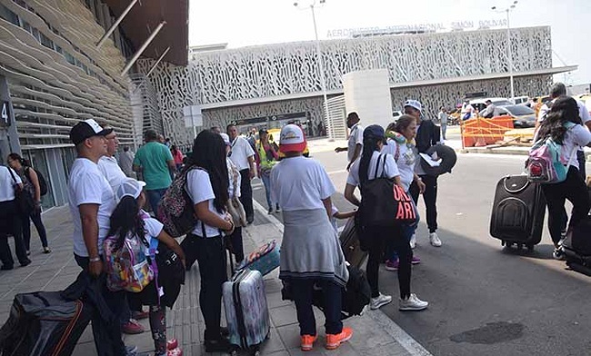 El tráfico de pasajeros en diciembre de 2019 Durante la temporada decembrina, se registró un total de 225.198 pasajeros movilizados en el aeropuerto internacional Simón Bolívar de Santa Marta.
