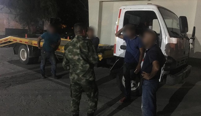 El vehículo fue hallado por personal de Grupo Gaulaz Militar en zona rural del corregimiento de Riofrío en el municipio Zona Bananera.
