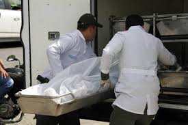 La inspección al cadáver de Francisco Díngula Gil fue adelantada por parte de unida criminalística de la Seccional de Tránsito y Transportes de la Policía Metropolitana de Santa Marta.