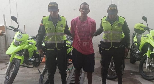 Jefrin Madrid Caro, de 32 años fue capturado por el delito de hurto.