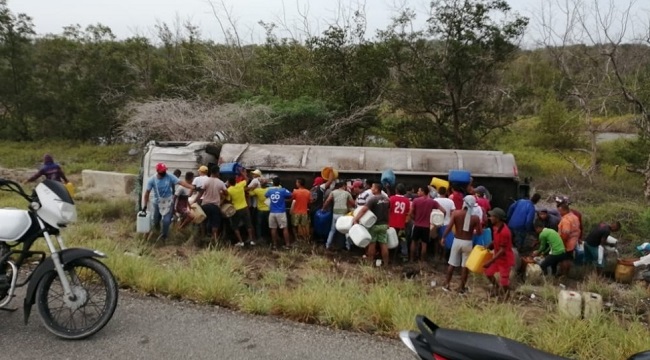 La tragedia que ha cobrado la vida de 13 personas y deja heridas a otras 53 se produjo la mañana de este lunes en jurisdicción del municipio de Puebloviejo, Magdalena.