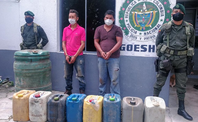 Jawin Alfonso Bolaños Martínez y Edwin Alfonso Rodríguez García, fueron capturados cuando extraían de manera ilegal combustible de poliducto Pozos Colorados.