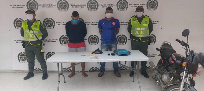 César Alfonso Campo Moreno y Jhon Andrés De La Cruz Sánchez, fueron capturados por la Policía en el municipio de Ciénaga.