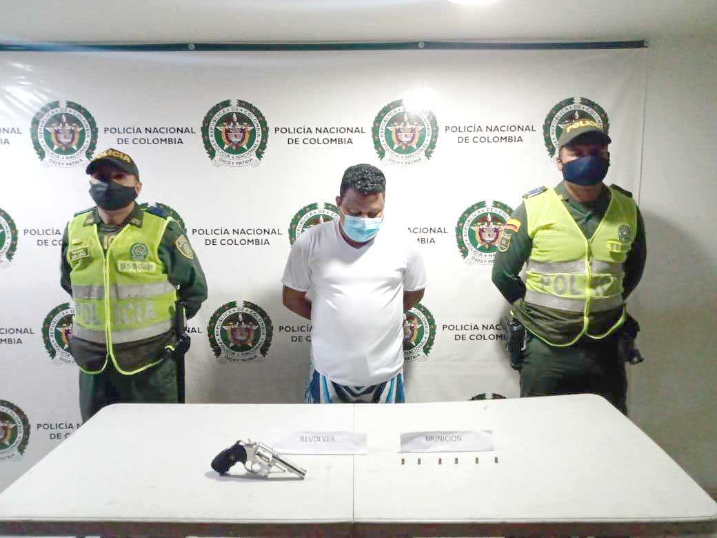 Eulises Segundo Márquez Gómez, fue capturado portando un arma de fuego son documentos.