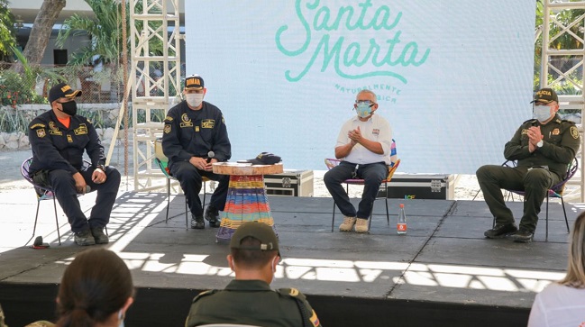 El evento estuvo precedido por Adolfo Bula, secretario de Gobierno; el Capitán Ibis Manuel Luna Forbes, capitán del Puerto de Santa Marta; capitán de Corbeta Jorge Torres Quiroga, comandante de Guardacostas y el coronel Óscar Solarte, comandante de la Policía Metropolitana de Santa Marta.