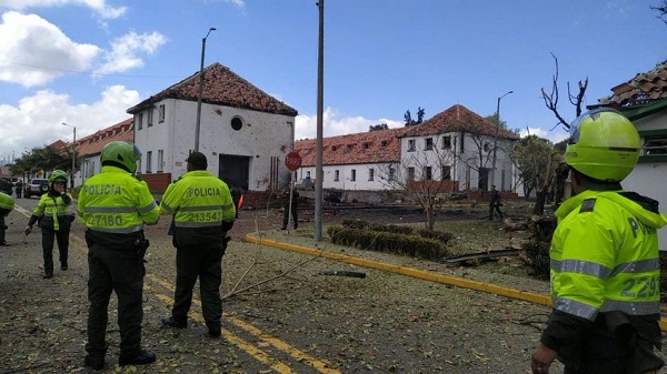 La explosión del carro bomba ocasionó daños en un amplio sector de la locativa de la Escuela de Cadetes General Santander.