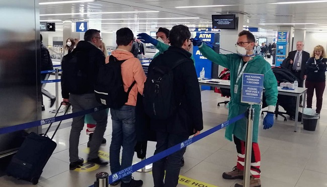 Aíslan a ocho viajeros que llegaron a Bogotá procedentes de Leticia.