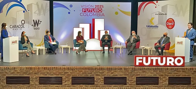 El Rector Pablo Vera participó en el foro “Visión 2021, Futuro Colombia”.