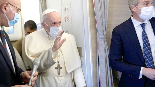 El pontífice agradeció la labor de las autoridades religiosas de Irak y les pidió trabajar en comunidad.