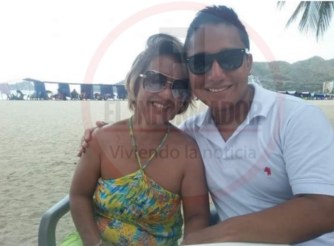 Consuelo Estrada y su hijo Rodire Jalin Hernández Estrada. 