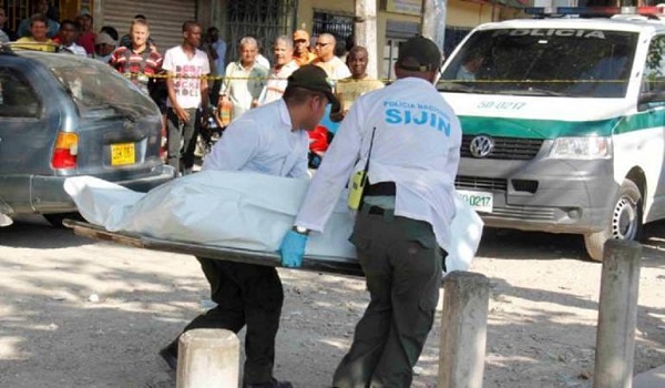 El cuerpo sin vida de Luis Manuel Pava Batancourt fue llevado hasta la morgue de esa localidad.