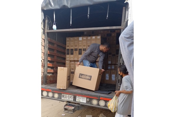 En este vehículo camión de placas WGU- 590, fueron retirados los equipos de la residencia del alcalde Carlos Julio Vargas y transportados a la ciudad de Barranquilla