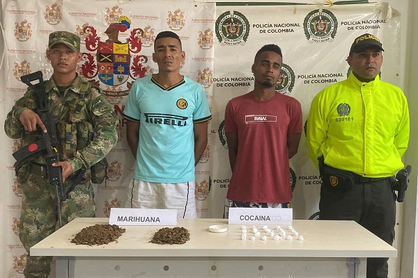 Jhoner Gómez Bolaños y Armando Romero Almanza, alias ‘El Hacha’, detenidos.
