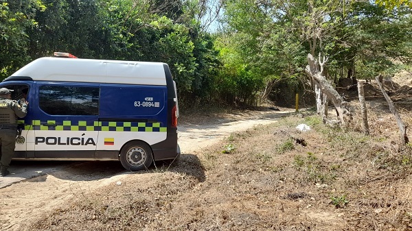 El cadáver de una mujer quien podría ser Liliana Rodríguez, estaba en una trocha ubicada en el área rural de la vereda Las Tinajas, en Santa Marta.