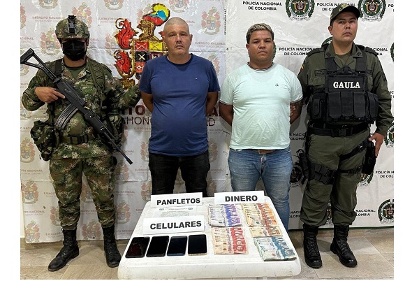 Manuel Ignacio Dávila Suárez y Edilson José Vega Sampayo, capturados por la Policía Metropolitana.