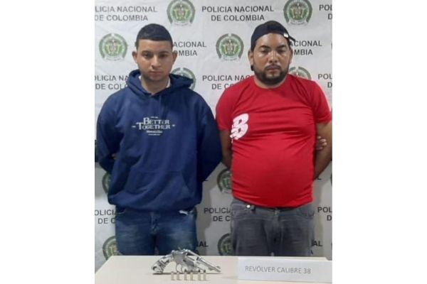Jorge Canoles y Félix Pérez, Varela, capturados para responder por porte armas de fuego.