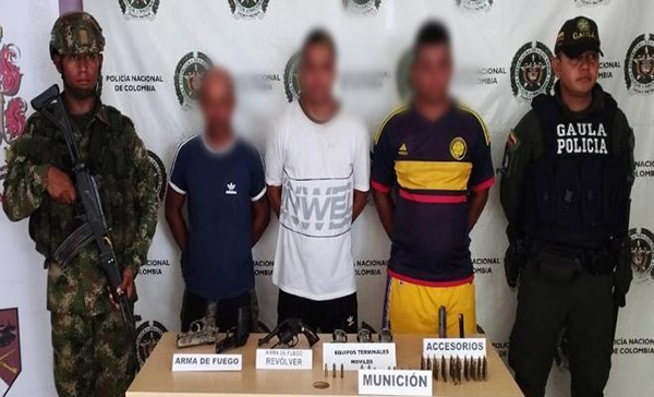 Gracias a la articulación y operación de la policía departamental del Magdalena se logró la captura de cuatro hombres implicados de tener porte ilegal de armas.