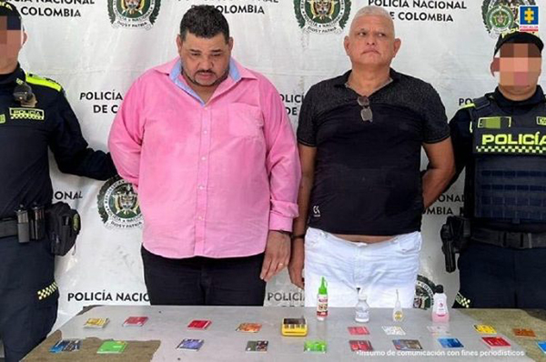 Daiwer Castro Jaraba y Alaín Alberto Pacheco Vargas, capturados en un operativo.as
