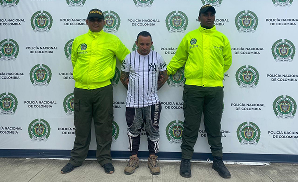 Los otros dos implicados no fueron entregadas sus identidades por parte de las autoridades.