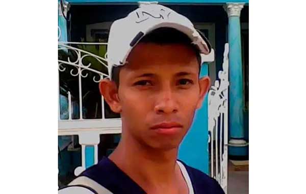 El cuerpo sin vida de Luis Alfredo Buelvas Medina quedó en el lugar donde fue atacado a tiros. Foto Ruta del Conflicto  