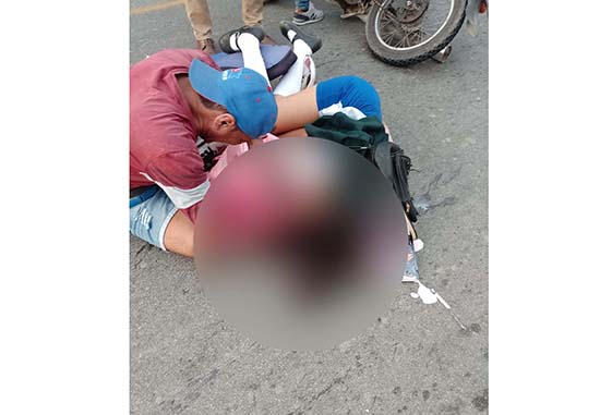 El bus de servicio interdepartamental fue quemado por parte de la comunidad de Puebloviejo.