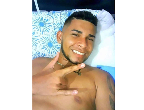 Kevin David Puerta fue atacado a tiros por dos desconocidos que se movilizaban en una motocicleta.