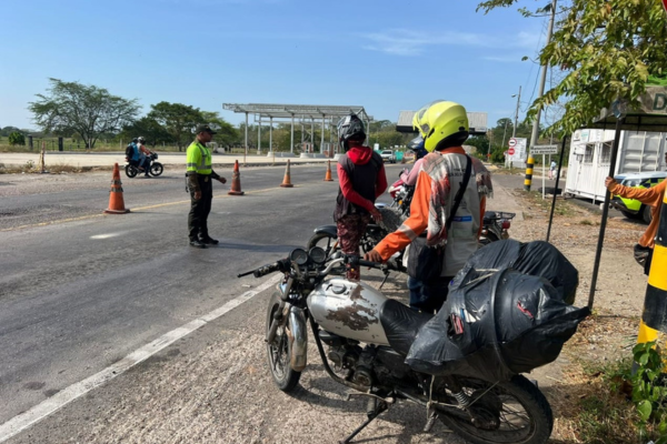 Con el objetivo de garantizar el normal desarrollo del plan retorno del puente de Reyes las autoridades disponen de 1.000 policías en el Magdalena.